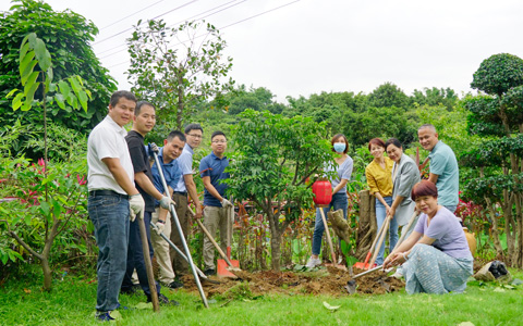 إ���ഺ������ǰ��ת��918������԰�ֳ���23��������ֲ���Բ���չ�